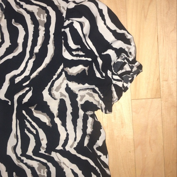 Monochrome Print Gingham Dress - Picture 3 of 3